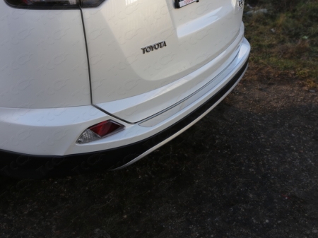 Toyota RAV4 2015 Накладки на задний бампер (лист зеркальный)